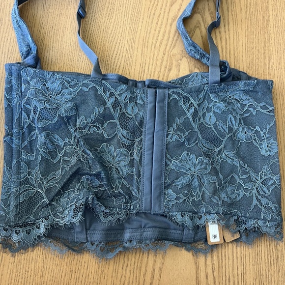 Skims Corset Top - Picture 2 of 3